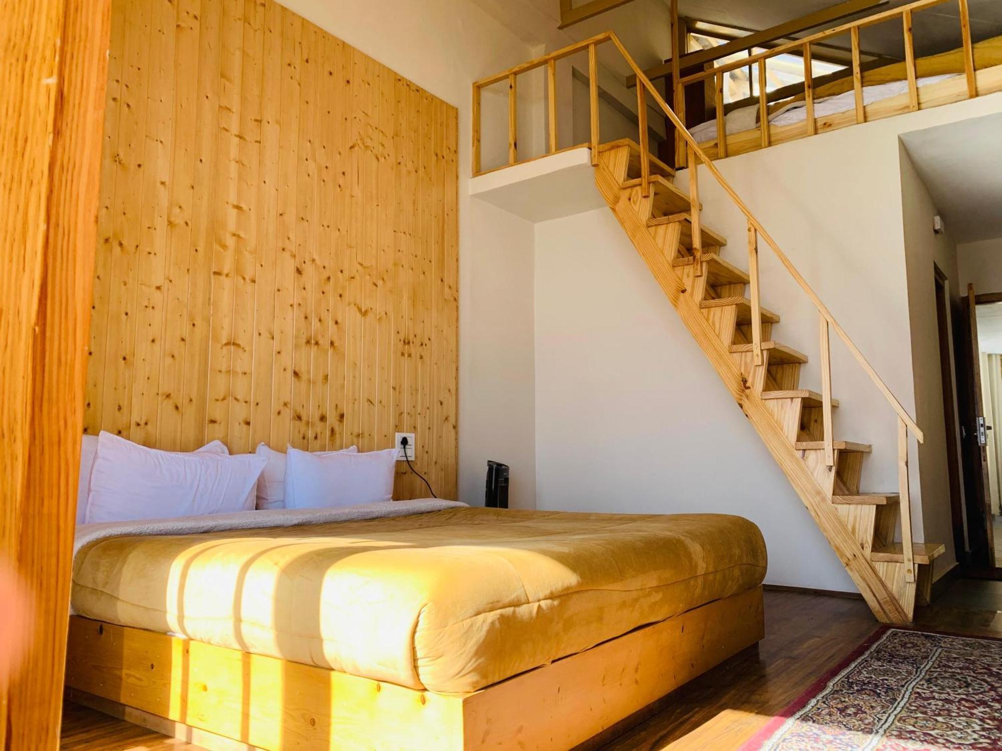 Hotel The Bulevar - Whispering Willows Sissu Esterno foto