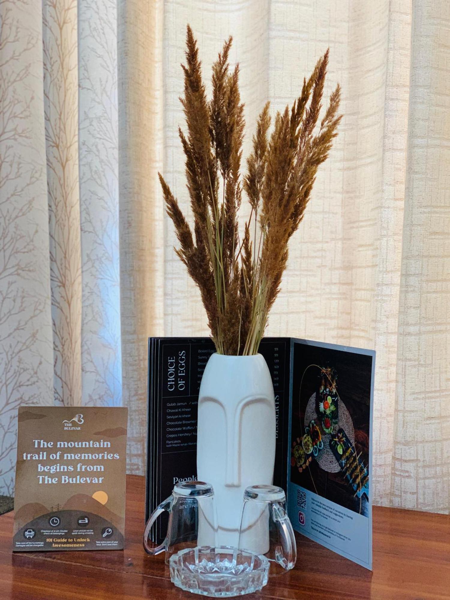 Hotel The Bulevar - Whispering Willows Sissu Esterno foto