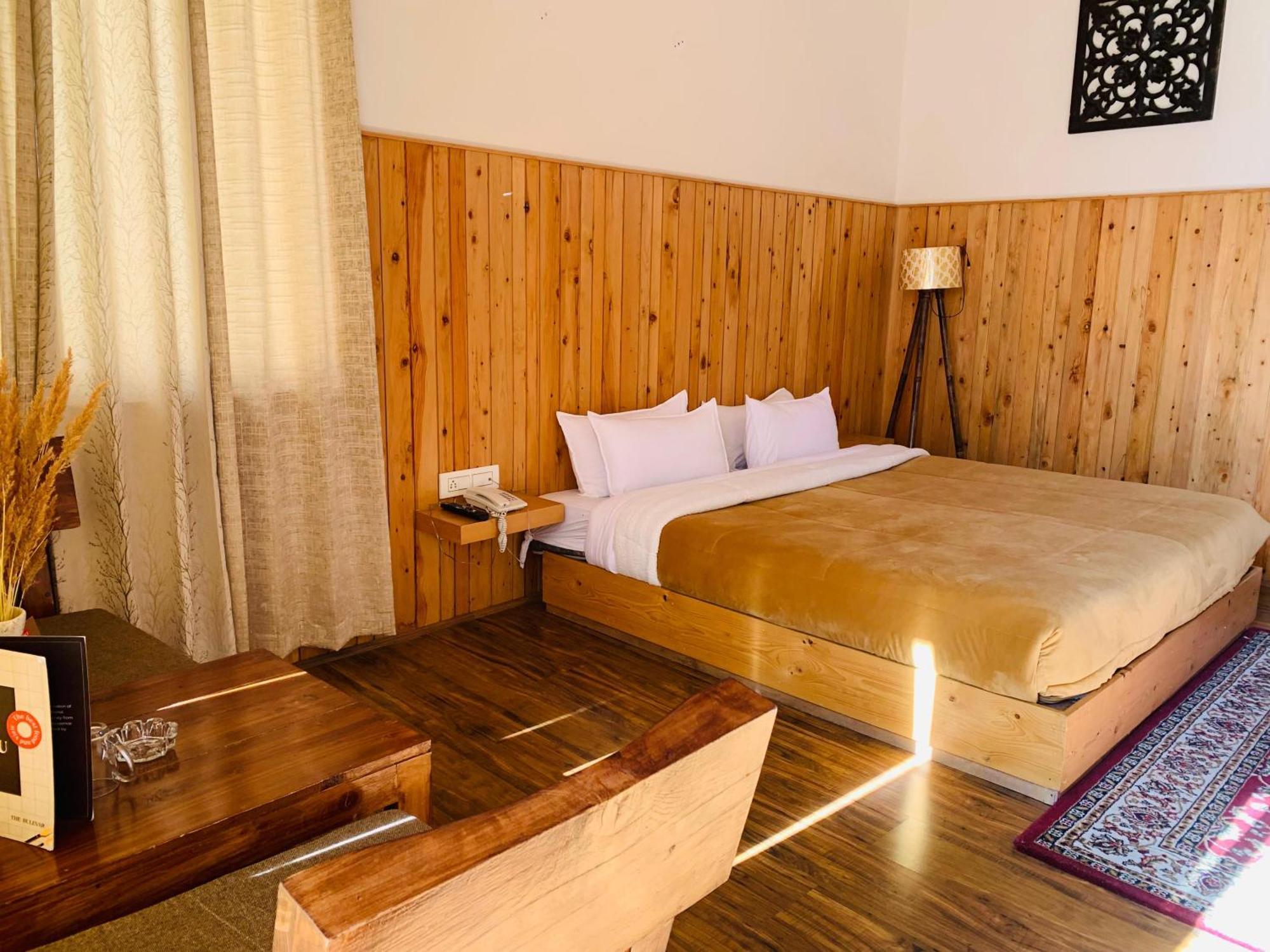 Hotel The Bulevar - Whispering Willows Sissu Esterno foto